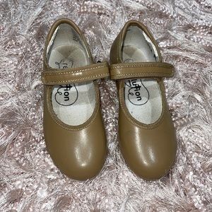 Revolution dance Tap shoes size 13